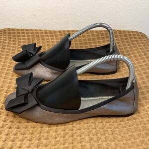 Salvatore Ferragamo Women's Sz 7 B Shoes Silver Black Color Ballet Flats Bow